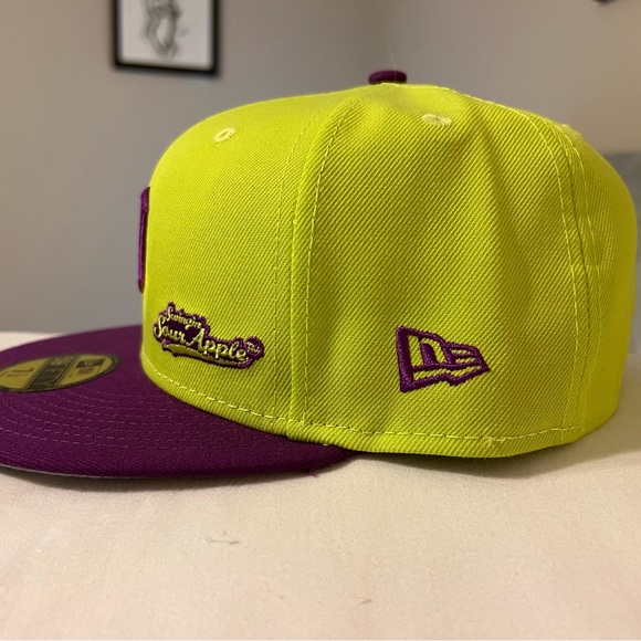 New Era 59Fifty Detroit Tigers Big League Chew Swingin Sour Apple with pin! RARE - Picture 4 of 7